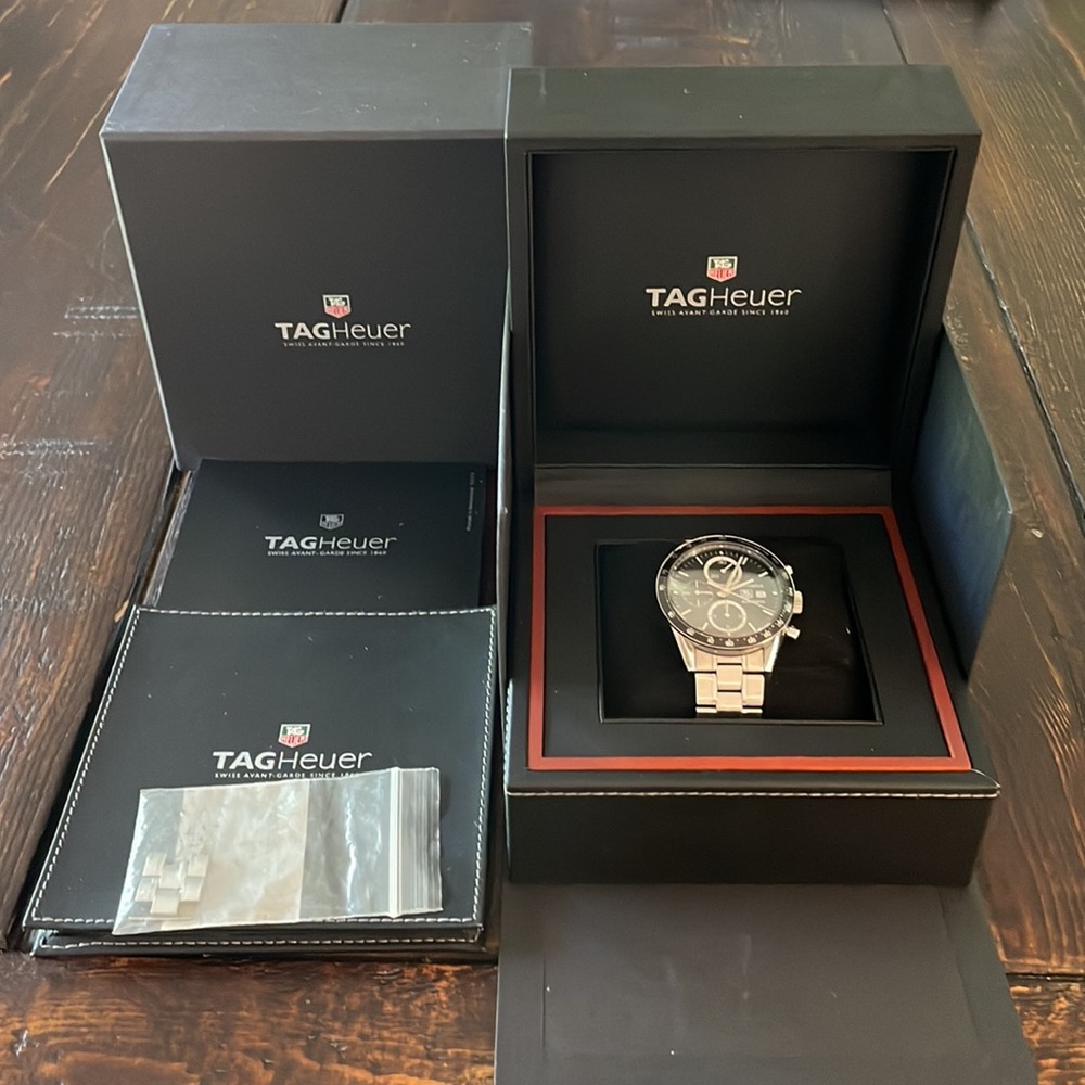 Tag Heuer Carrera 41mm Black Dial Men's Watch w box, manual, and extra links - Picture 2 of 7